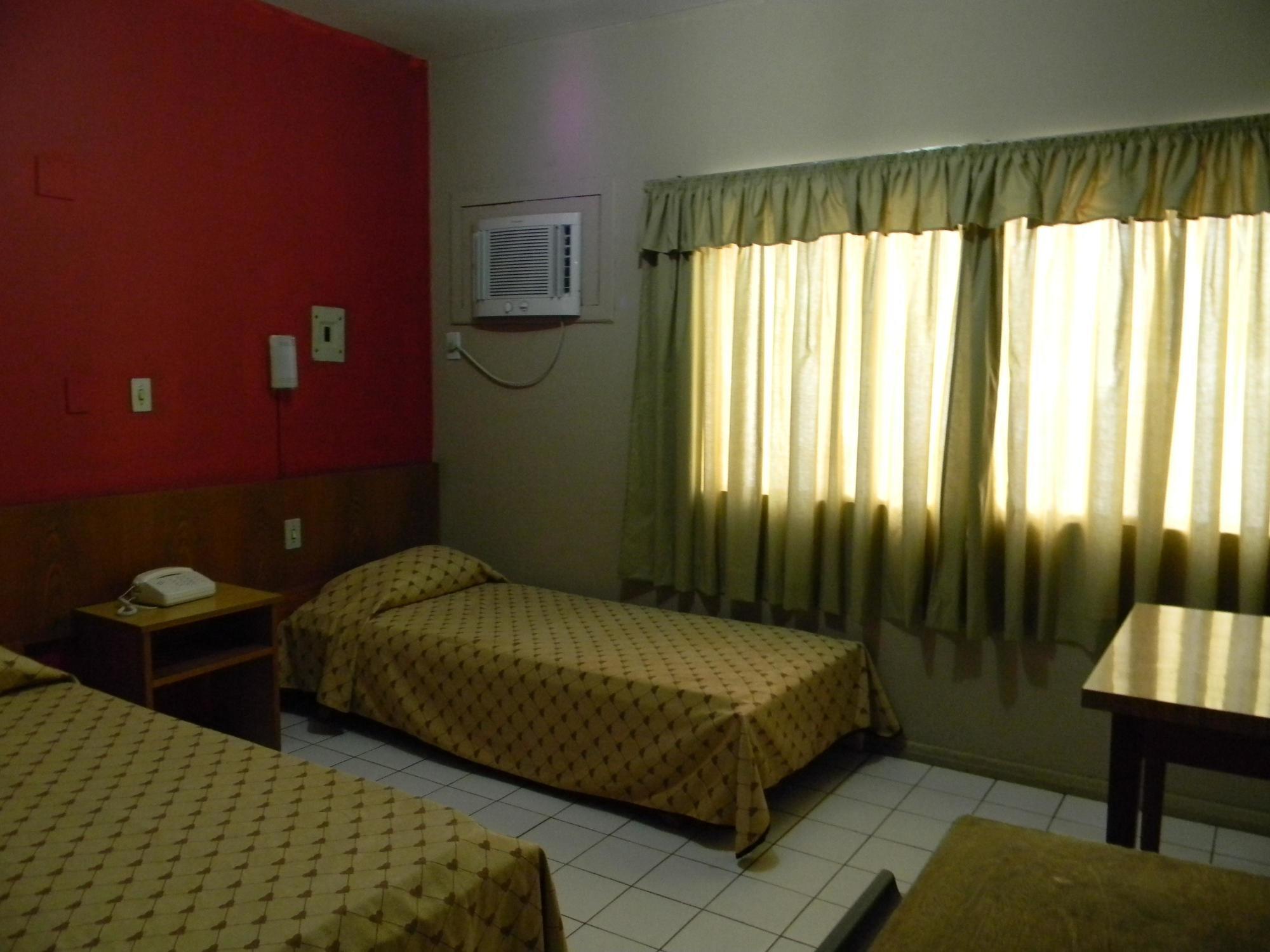 Ambassador Hotel 2*