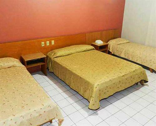 Ambassador Hotel 2*